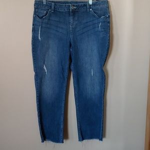 Simply Vera  Vera Wang destressed jeans 16
